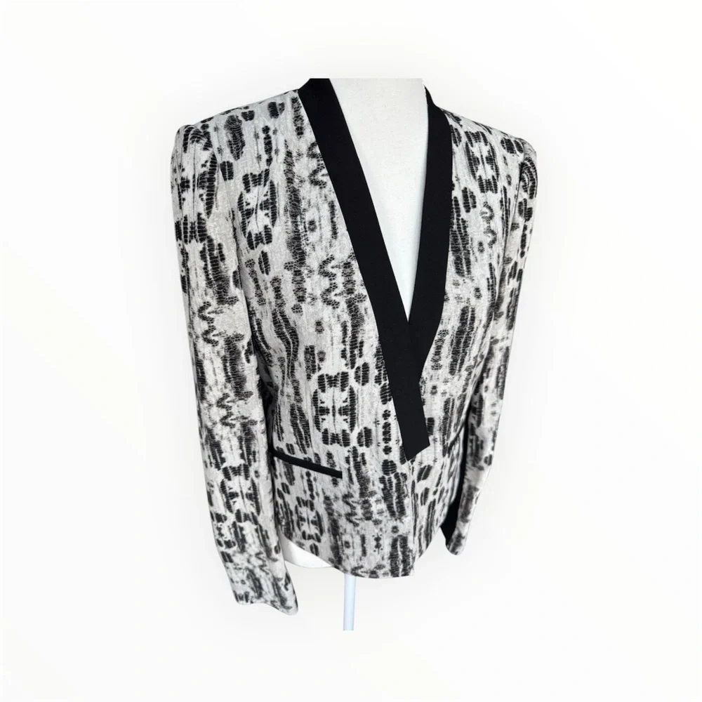 BCBGMaxAzria bcbmaxazria guy
